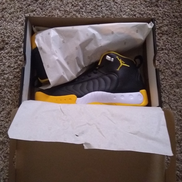 jumpman pro black and yellow